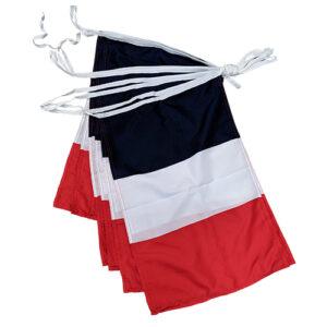Guirlandes de drapeaux tricolore pour décorer vos événements, mettant en valeur les drapeaux de différentes nations.